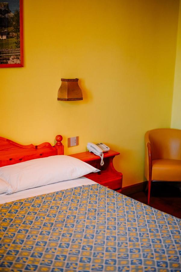 Hotel Stelvio Varese Exterior photo